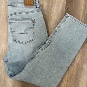 American eagle mom jeans